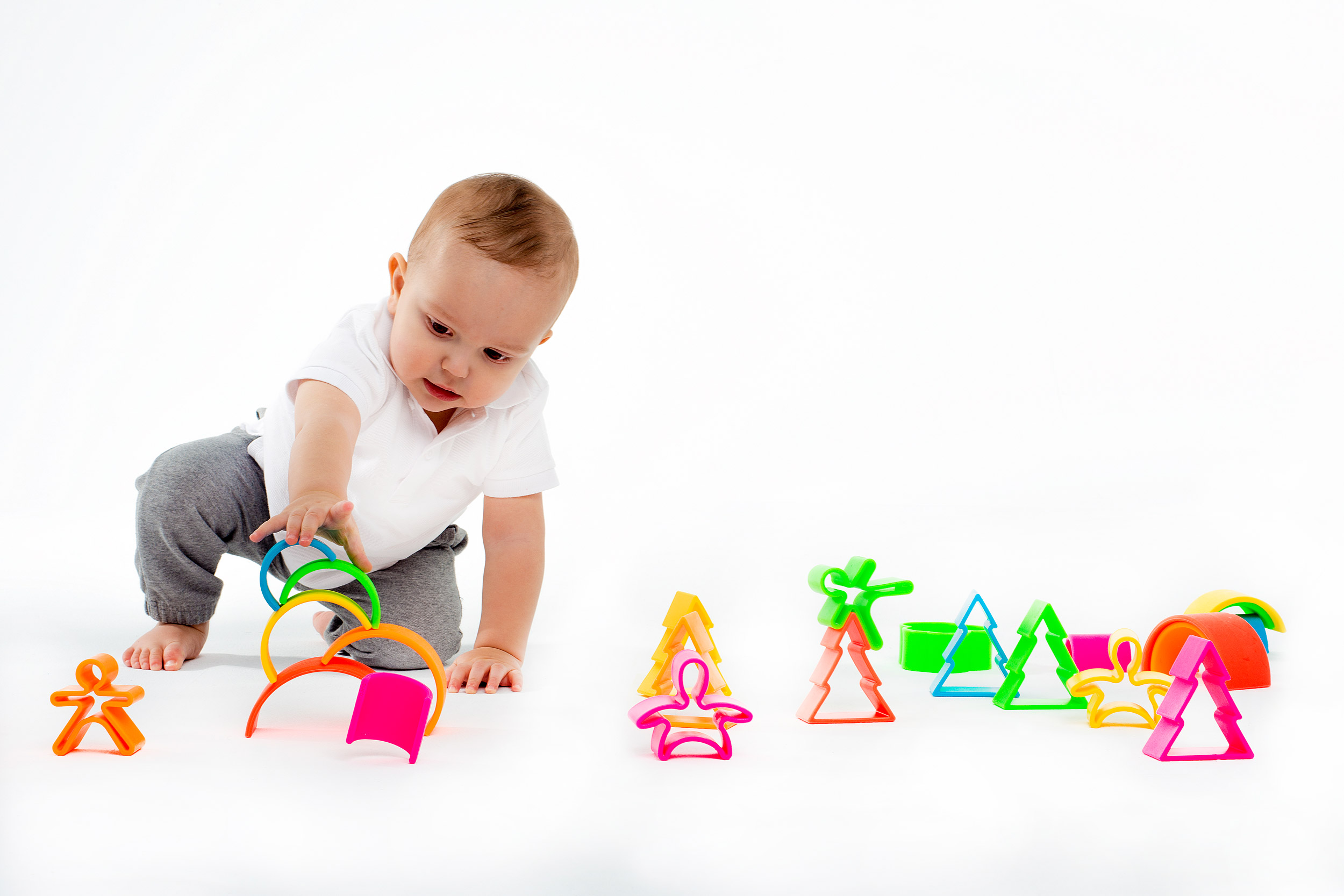 Jouets bébé et enfant en silicone Arc-en-ciel Neon dëna toys - Dröm